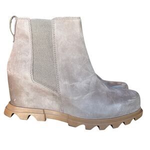 Sorel Joan of Arctic Chelsea Wedge III Heeled Boots Taupe Nubuck Leather size 10